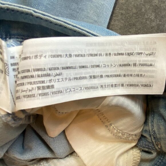 Bundle of  Hollister Sz M Tee Top & Distressed Skinny Jeans 4x27R #86N - Picture 5 of 6